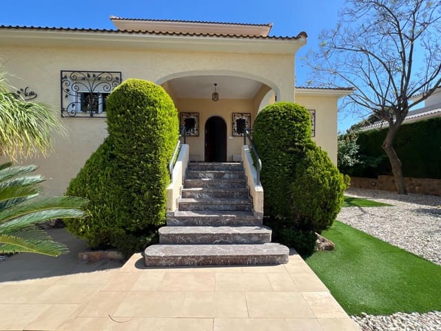 5 Zimmer Villa zu verkaufen in Benidorm mit Pool Garage - 895.000 € (Ref: 9818261)