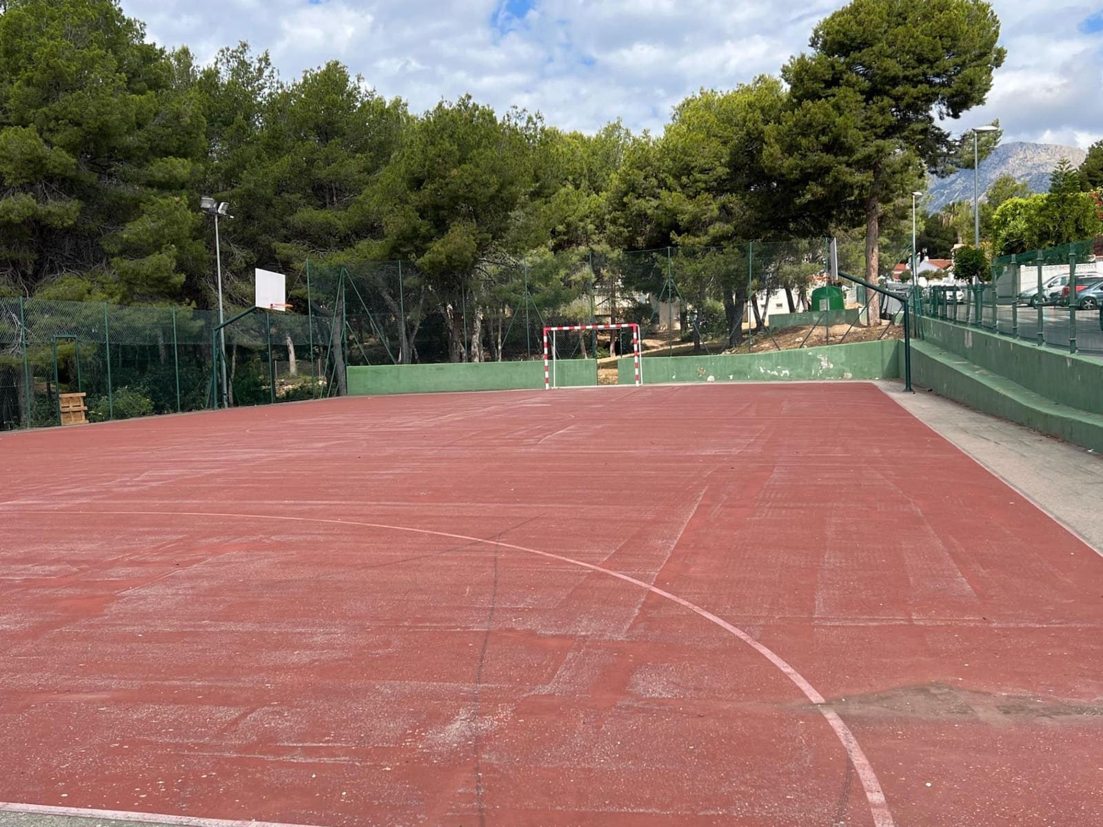 Adosado de 4 habitaciones en La Nucia en venta con piscina - 320.000 € (Ref: 9820542)