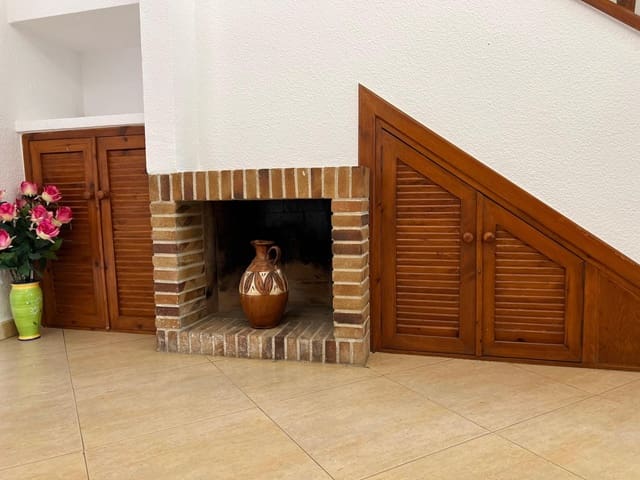 Adosado de 4 habitaciones en La Nucia en venta con piscina - 320.000 € (Ref: 9820542)
