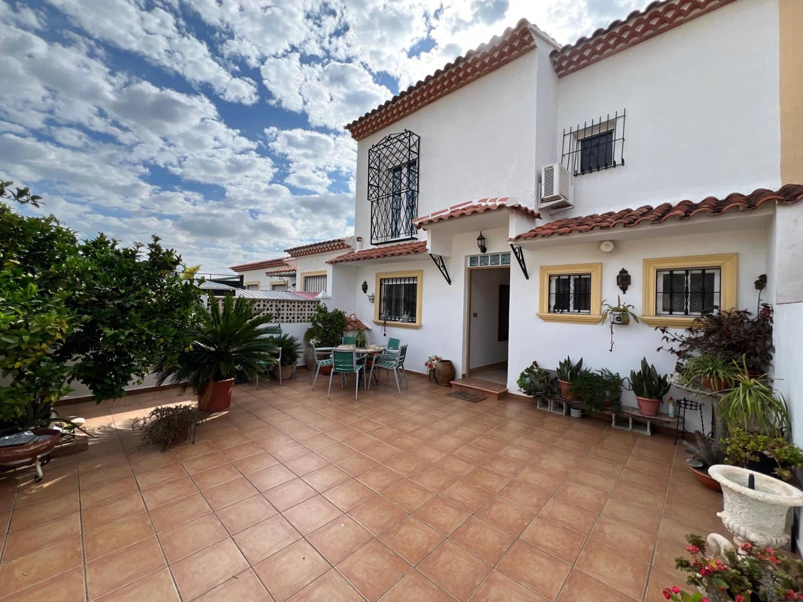 Adosado de 4 habitaciones en La Nucia en venta con piscina - 320.000 € (Ref: 9820542)
