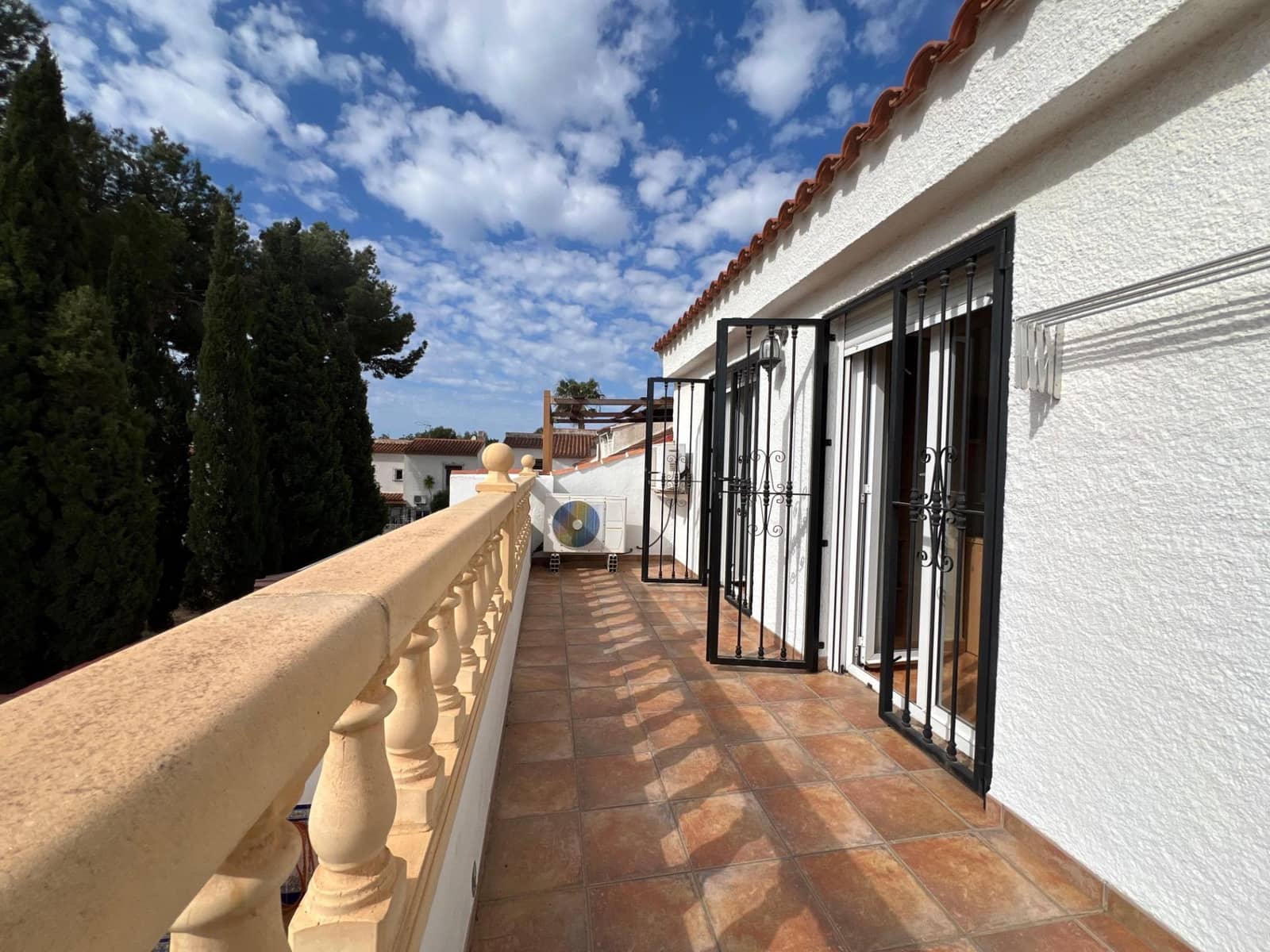 Adosado de 4 habitaciones en La Nucia en venta con piscina - 320.000 € (Ref: 9820542)