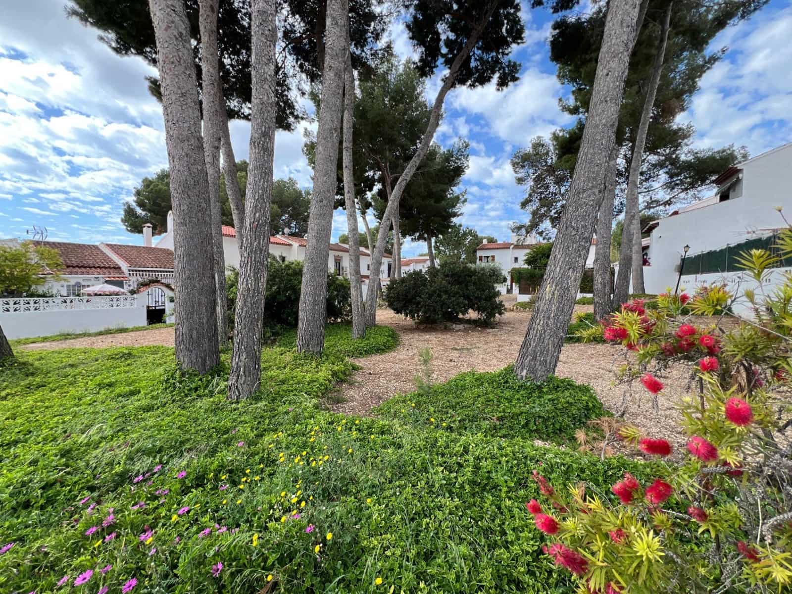 Adosado de 4 habitaciones en La Nucia en venta con piscina - 320.000 € (Ref: 9820542)