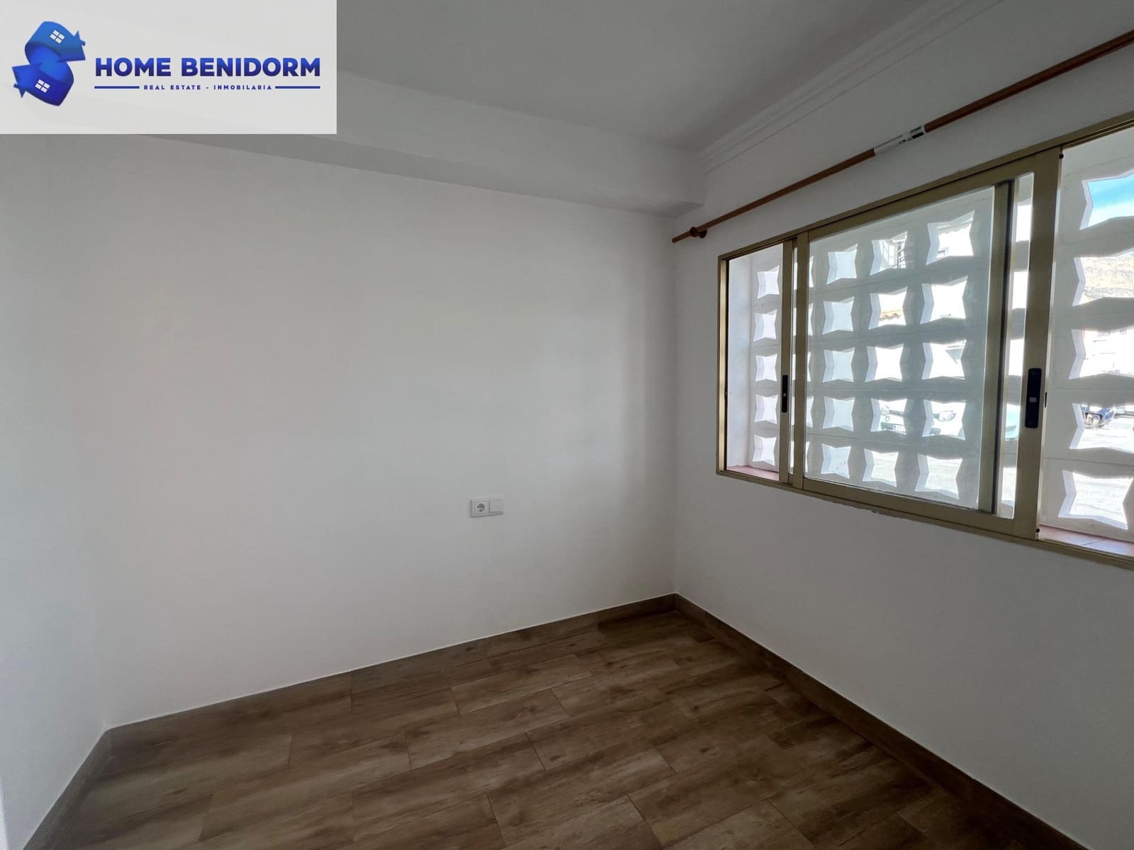 2 bedroom Terraced Villa for rent in La Nucia with pool garage - € 950 (Ref: 9836687)