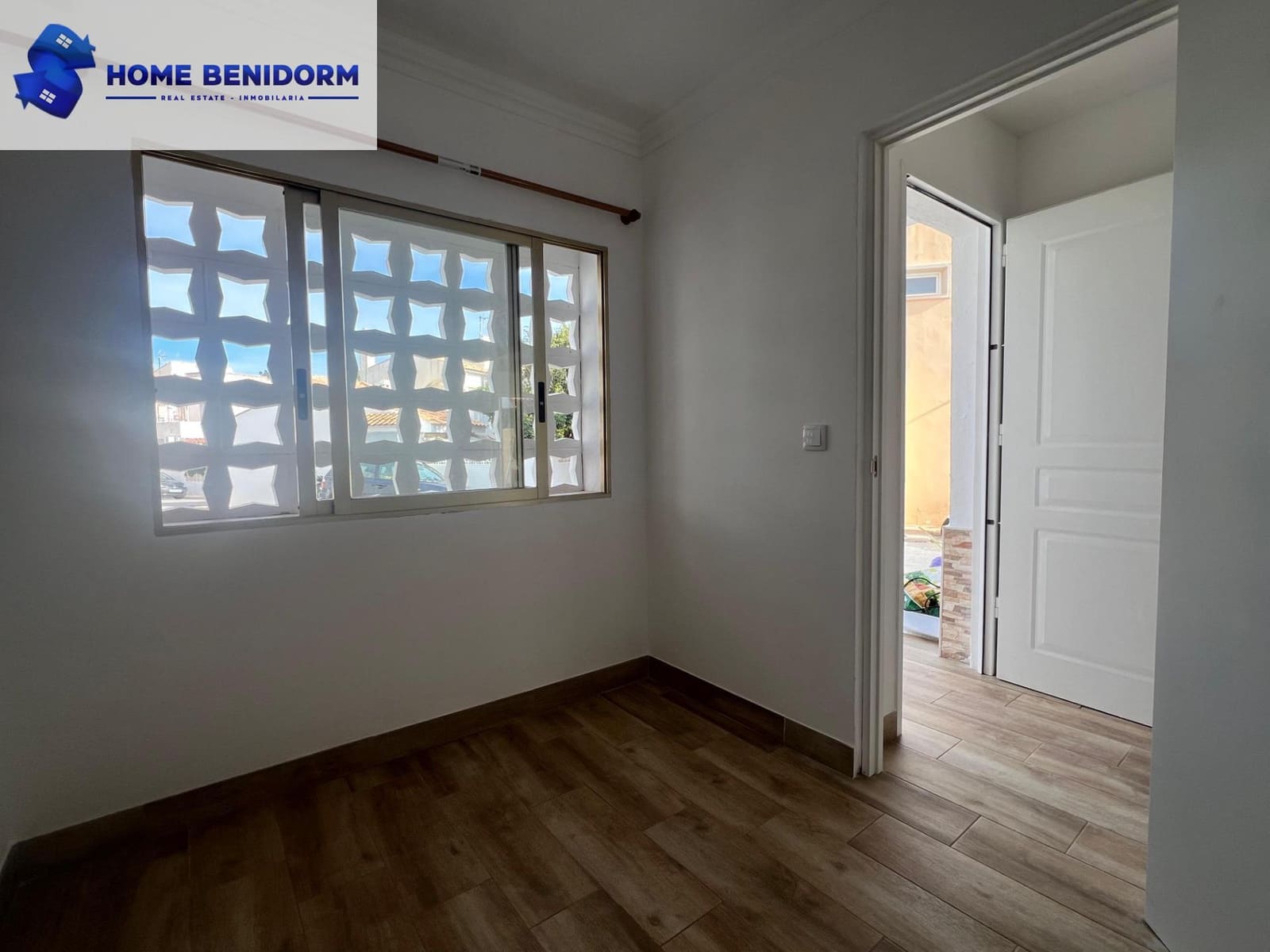 2 bedroom Terraced Villa for rent in La Nucia with pool garage - € 950 (Ref: 9836687)