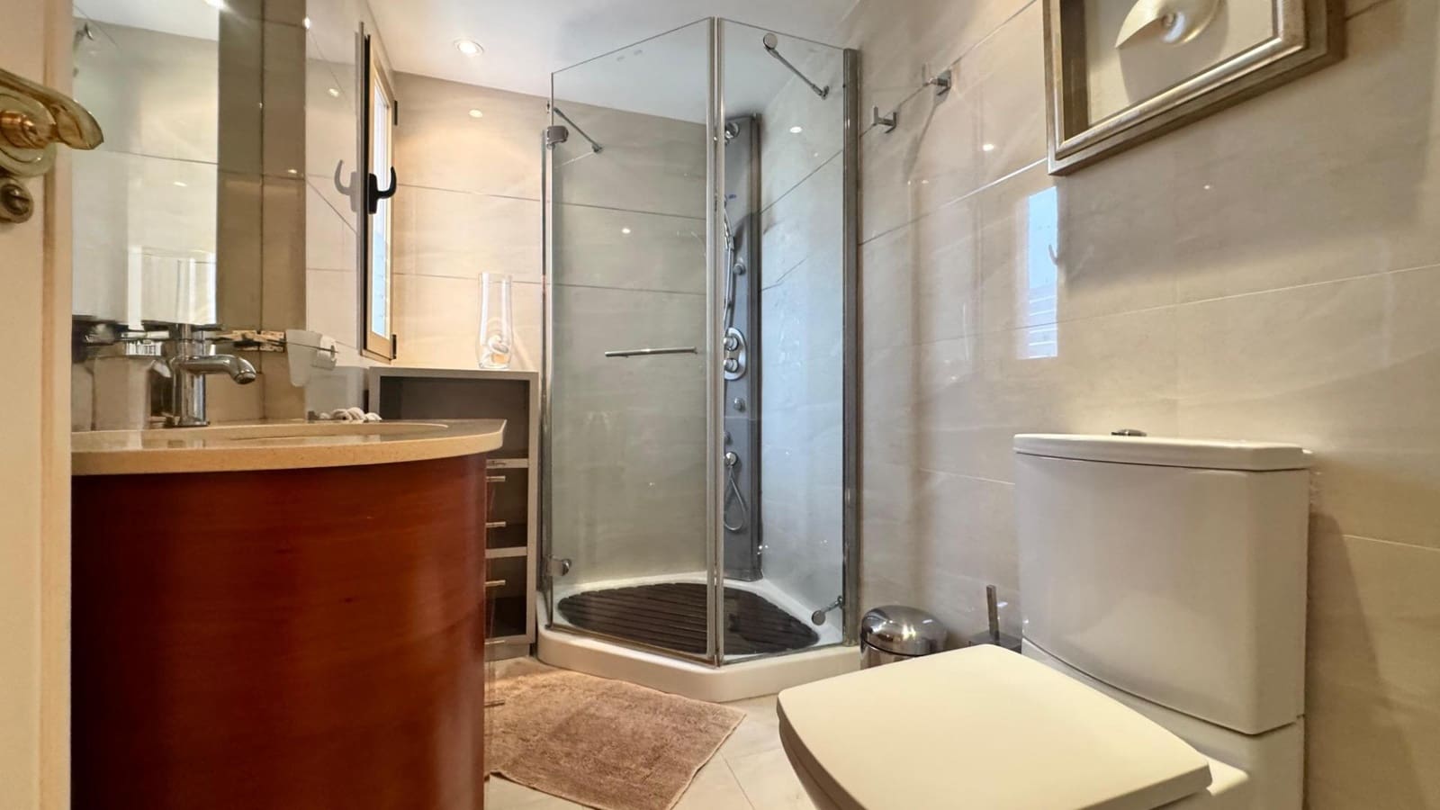 3 Zimmer Wohnung zu verkaufen in Benidorm mit Pool - 889.000 € (Ref: 9836688)