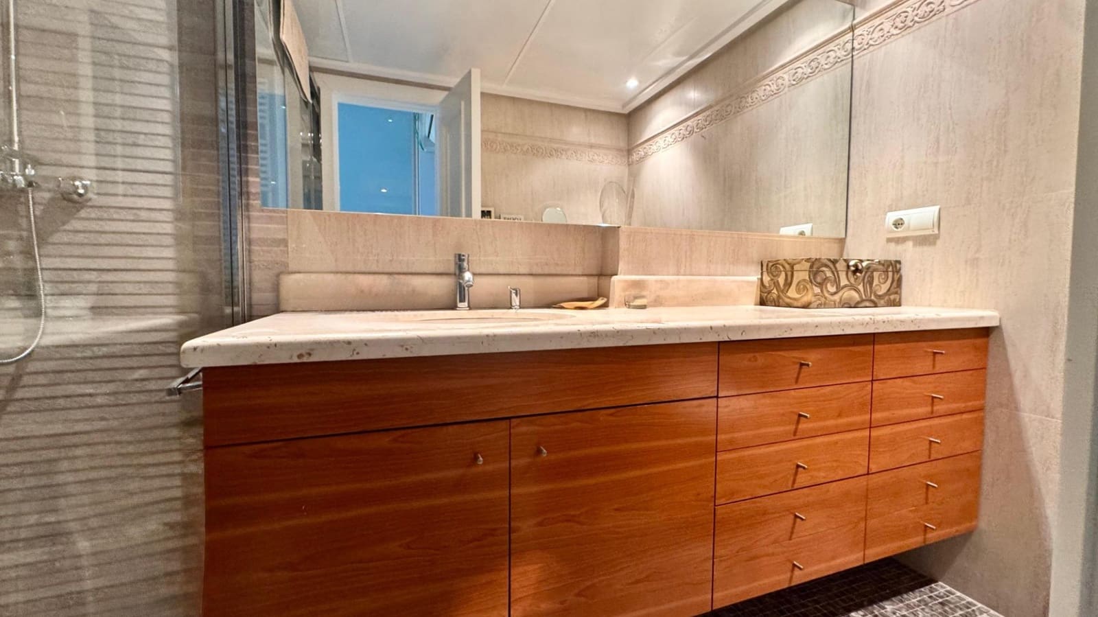 3 Zimmer Wohnung zu verkaufen in Benidorm mit Pool - 889.000 € (Ref: 9836688)