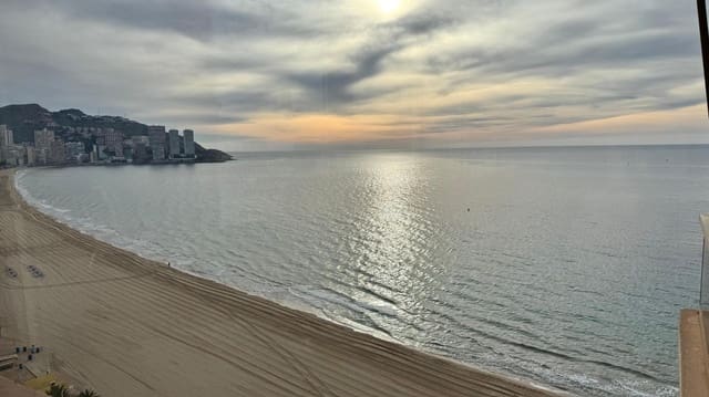 3 bedroom Flat for sale in Playa Levante, Benidorm with pool - € 889,000 (Ref: 9836688)