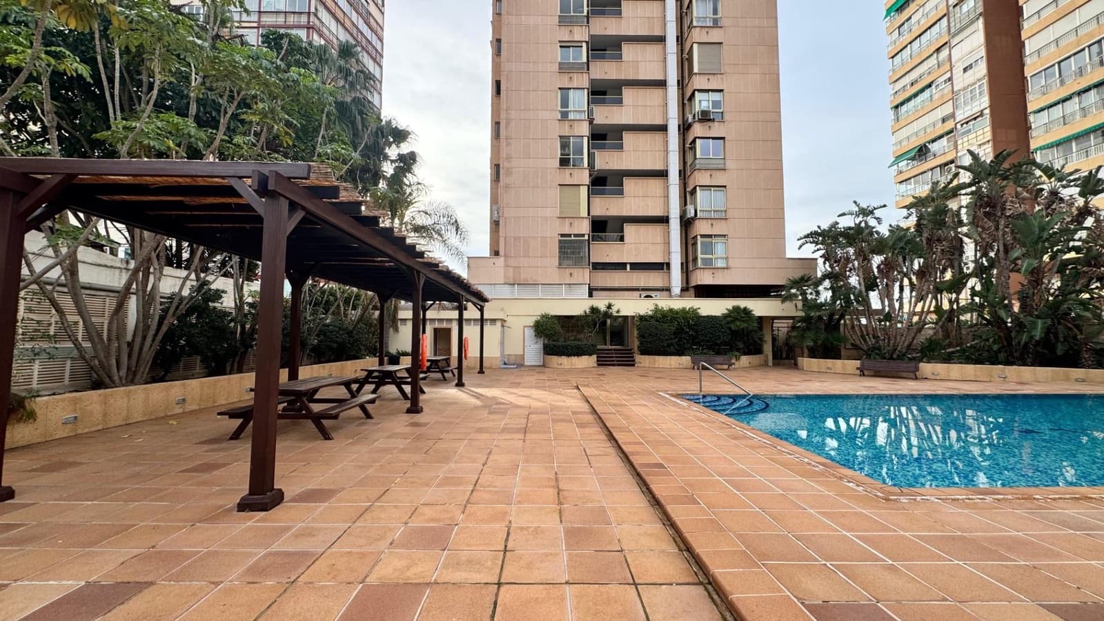 3 Zimmer Wohnung zu verkaufen in Benidorm mit Pool - 889.000 € (Ref: 9836688)