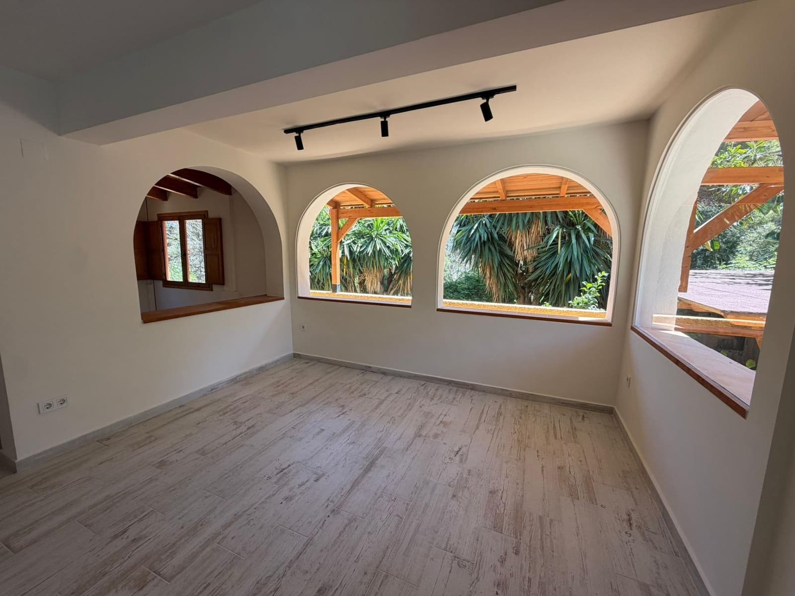 4 soveværelse Villa til leje i Albir med swimmingpool garage - € 3.500 (Ref: 9851794)