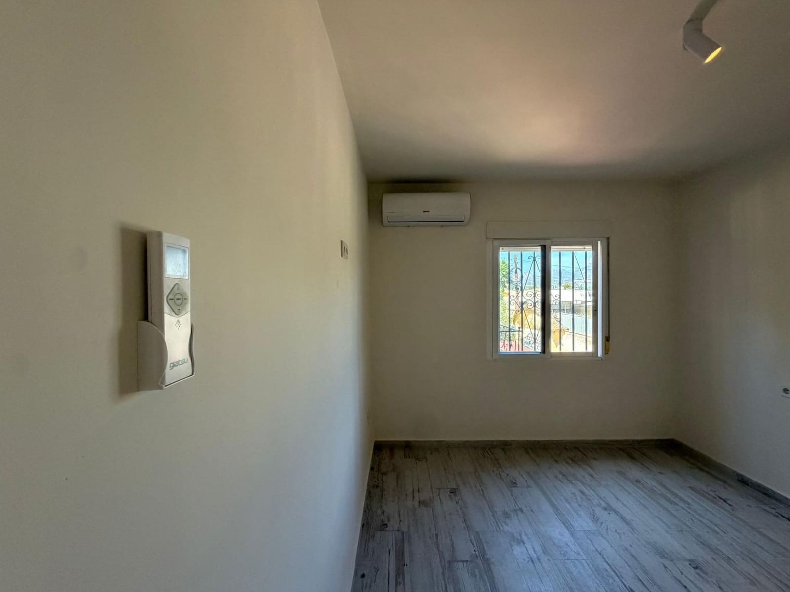 4 soveværelse Villa til leje i Albir med swimmingpool garage - € 3.500 (Ref: 9851794)