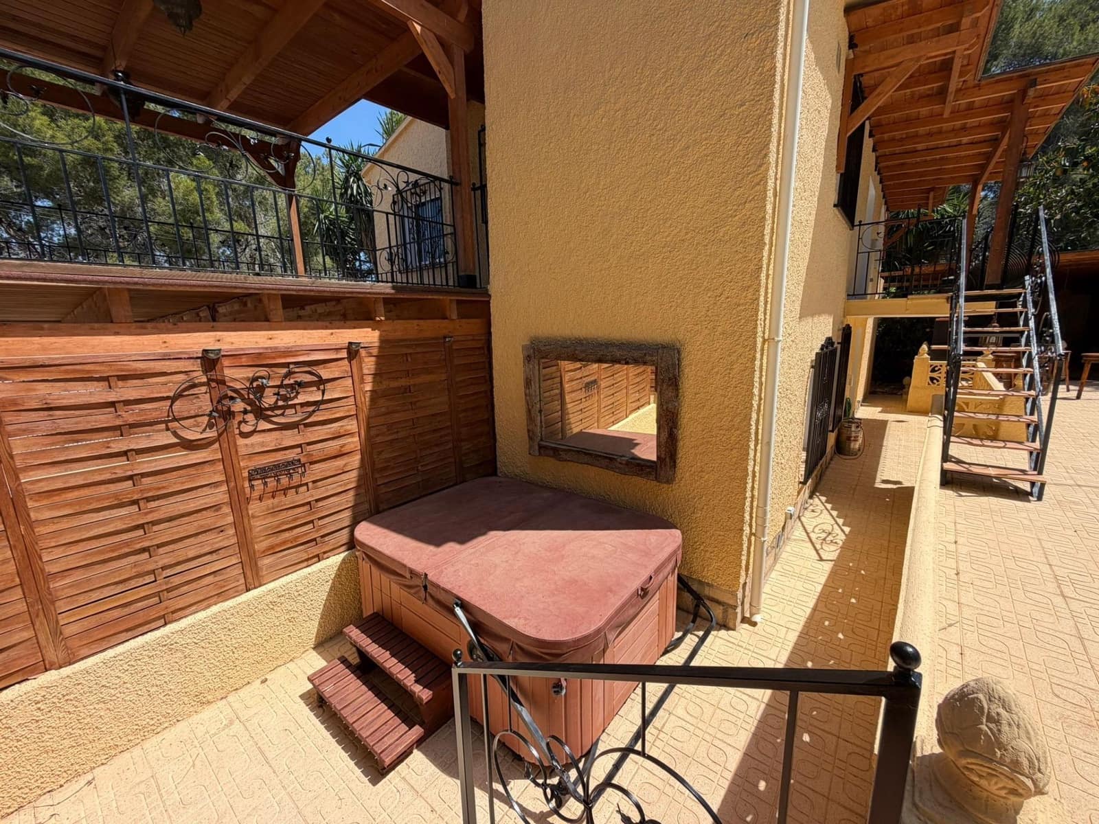 4 soveværelse Villa til leje i Albir med swimmingpool garage - € 3.500 (Ref: 9851794)