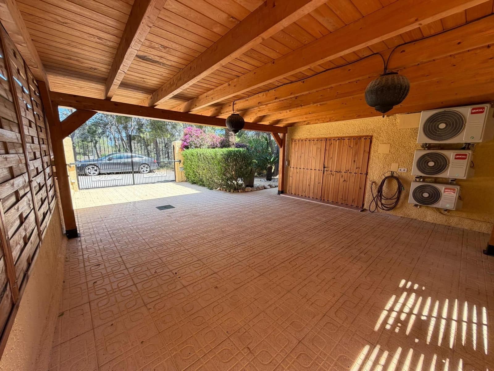 4 soveværelse Villa til leje i Albir med swimmingpool garage - € 3.500 (Ref: 9851794)
