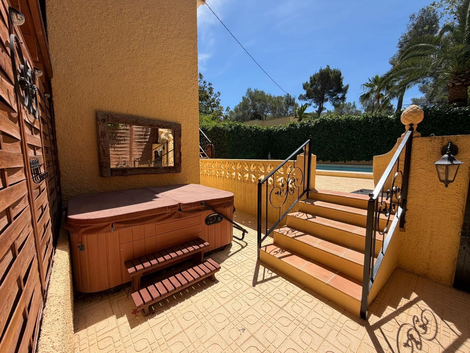 4 bedroom Villa for rent in Albir with pool garage - € 3,500 (Ref: 9851794)