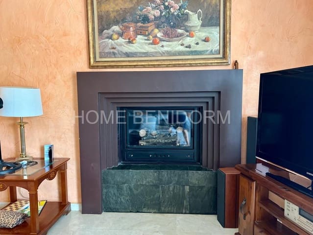 4 Zimmer Villa zu verkaufen in Benidorm mit Pool Garage - 625.000 € (Ref: 9977354)