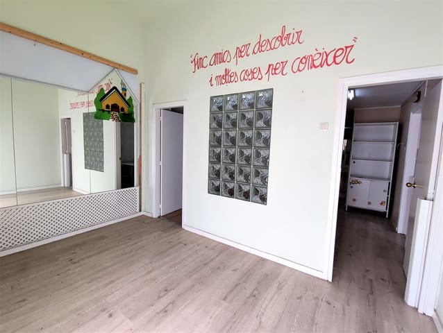 Kommersiell till salu i Tortosa - 260 000 € (Ref: 9263189)