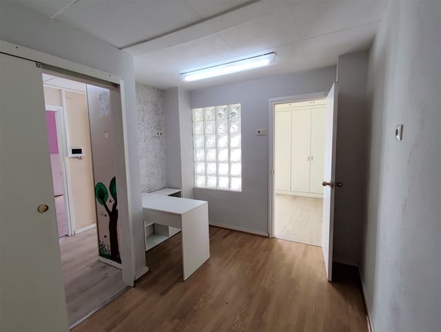 Kommersiell till salu i Tortosa - 260 000 € (Ref: 9263189)