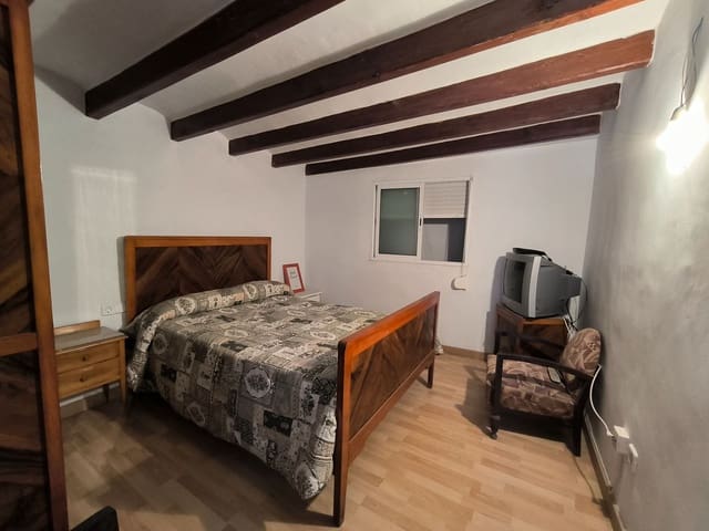 5 soveværelse Byhus til leje i Alcanar - € 625 (Ref: 9360315)