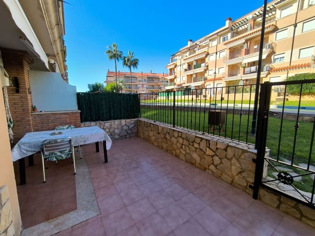 2 soveværelse Lejlighed til leje i Les Cases d'Alcanar, Alcanar med swimmingpool - € 600 (Ref: 9382424)