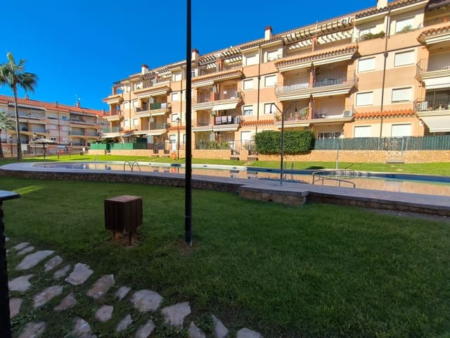 2 soveværelse Lejlighed til leje i Les Cases d'Alcanar, Alcanar med swimmingpool - € 600 (Ref: 9382424)