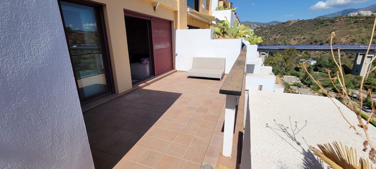 3 soveværelse Penthouse til salg i Benahavis med swimmingpool garage - € 245.000 (Ref: 9267877)