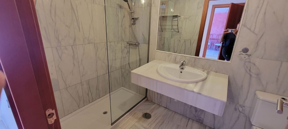 3 soveværelse Penthouse til salg i Benahavis med swimmingpool garage - € 245.000 (Ref: 9267877)