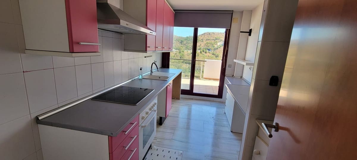 3 soveværelse Penthouse til salg i Benahavis med swimmingpool garage - € 245.000 (Ref: 9267877)