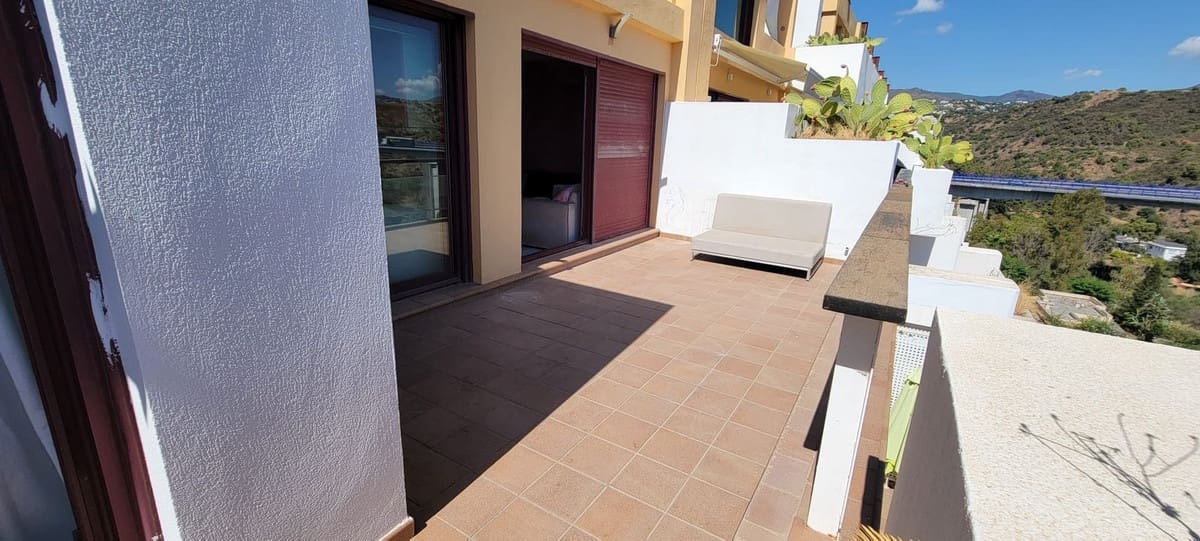 3 soveværelse Penthouse til salg i Benahavis med swimmingpool garage - € 245.000 (Ref: 9267877)