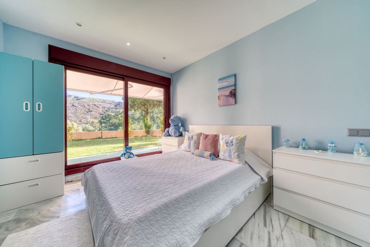 4 soveværelse Villa til salg i Benahavis med swimmingpool garage - € 645.000 (Ref: 9267881)