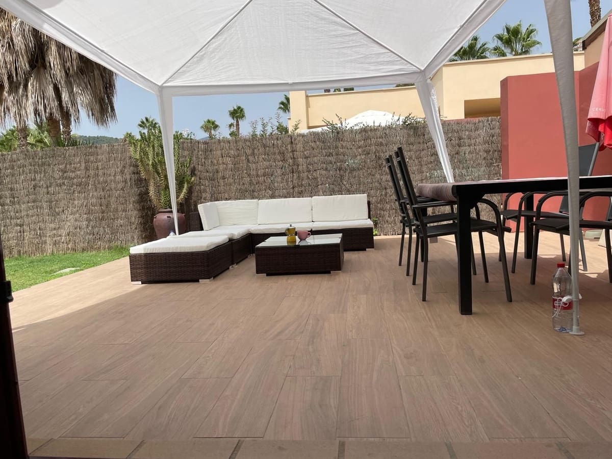 2 sypialnia Willa na sprzedaż w Benahavis z basenem garażem - 420 000 € (Ref: 9267882)