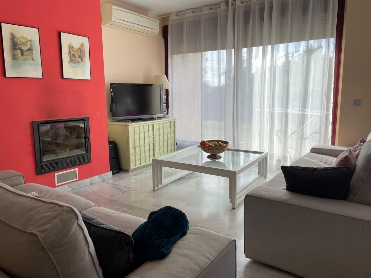 2 sypialnia Willa na sprzedaż w Benahavis z basenem garażem - 420 000 € (Ref: 9267882)