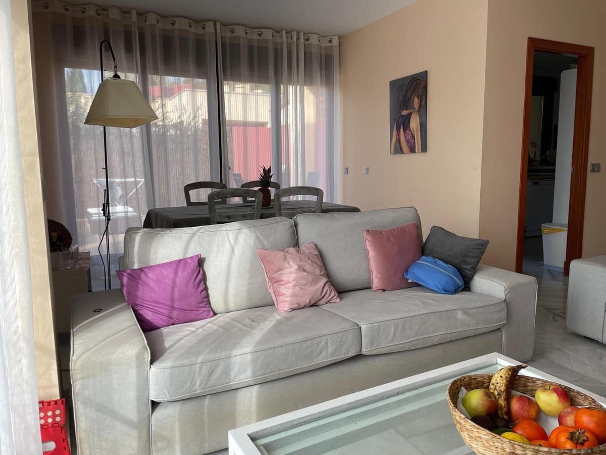 2 sypialnia Willa na sprzedaż w Benahavis z basenem garażem - 420 000 € (Ref: 9267882)