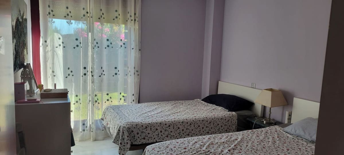 2 sypialnia Willa na sprzedaż w Benahavis z basenem garażem - 420 000 € (Ref: 9267882)