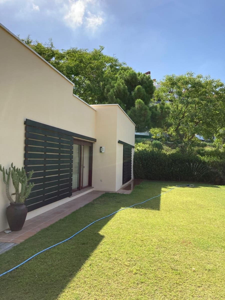 2 sypialnia Willa na sprzedaż w Benahavis z basenem garażem - 420 000 € (Ref: 9267882)