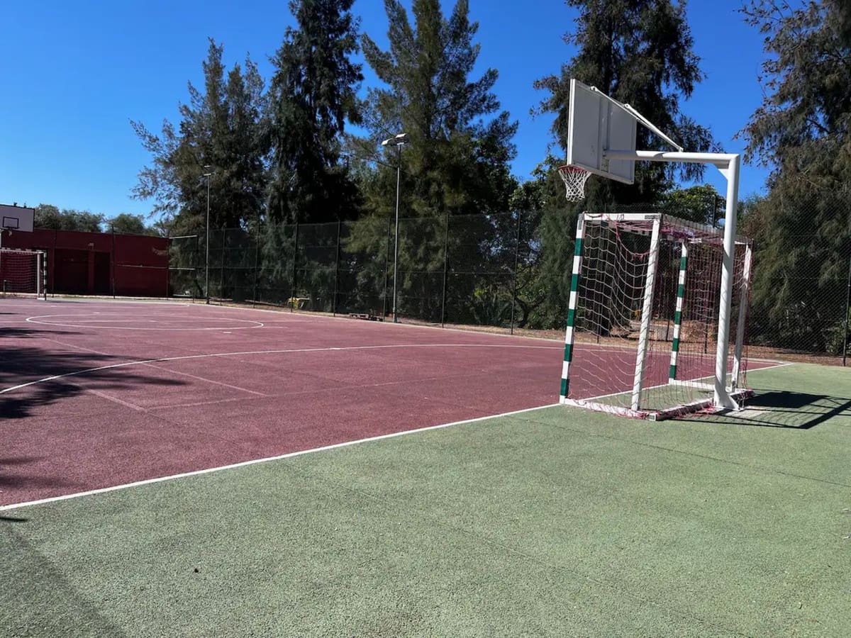 2 sypialnia Willa na sprzedaż w Benahavis z basenem garażem - 420 000 € (Ref: 9267882)