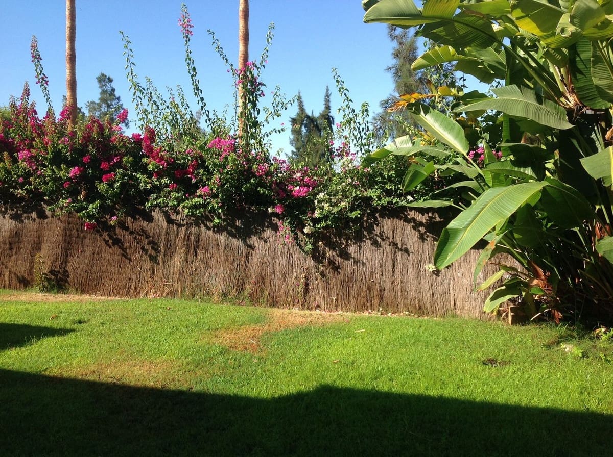 2 sypialnia Willa na sprzedaż w Benahavis z basenem garażem - 420 000 € (Ref: 9267882)