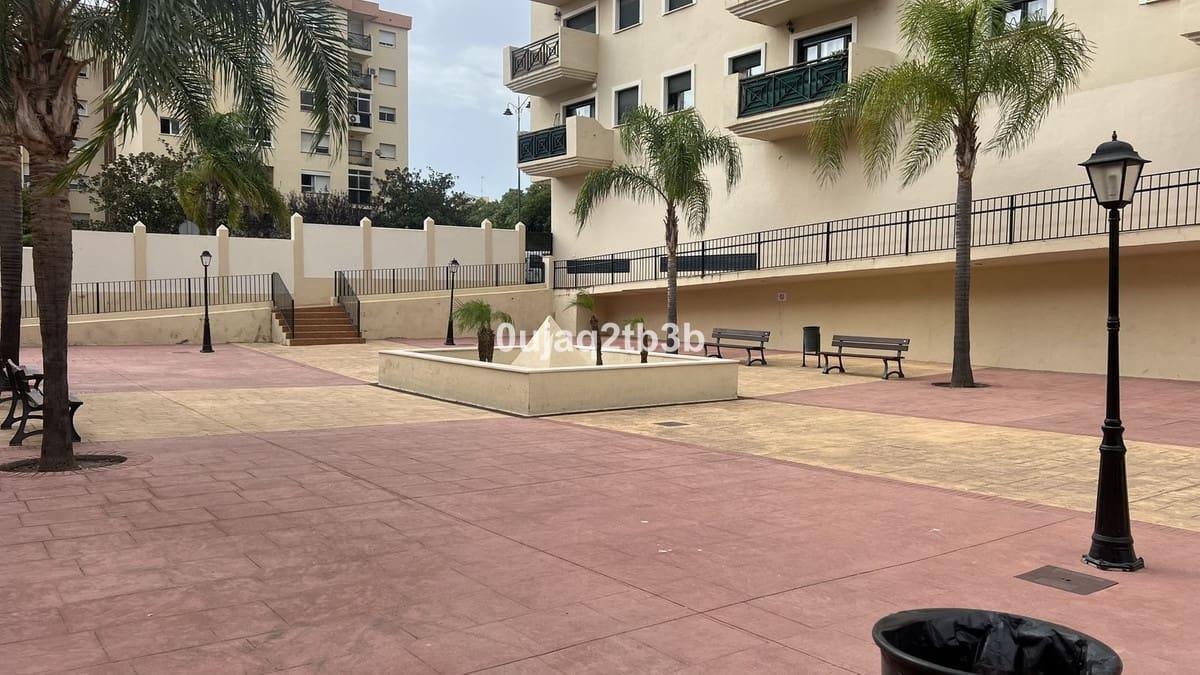 3 slaapkamer Penthouse te koop in Estepona met zwembad - € 477.000 (Ref: 9297801)