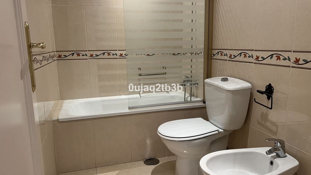 3 slaapkamer Penthouse te koop in Estepona met zwembad - € 477.000 (Ref: 9297801)