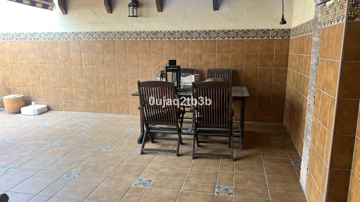 3 slaapkamer Penthouse te koop in Estepona met zwembad - € 477.000 (Ref: 9297801)