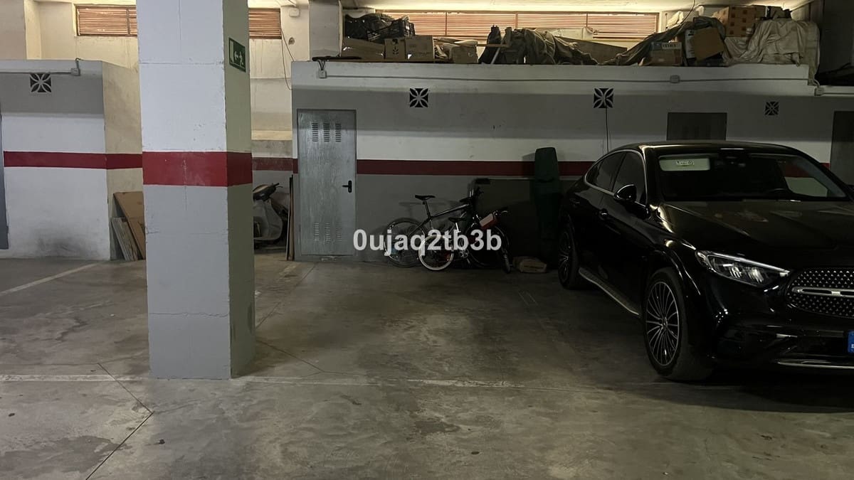 3 slaapkamer Penthouse te koop in Estepona met zwembad - € 477.000 (Ref: 9297801)