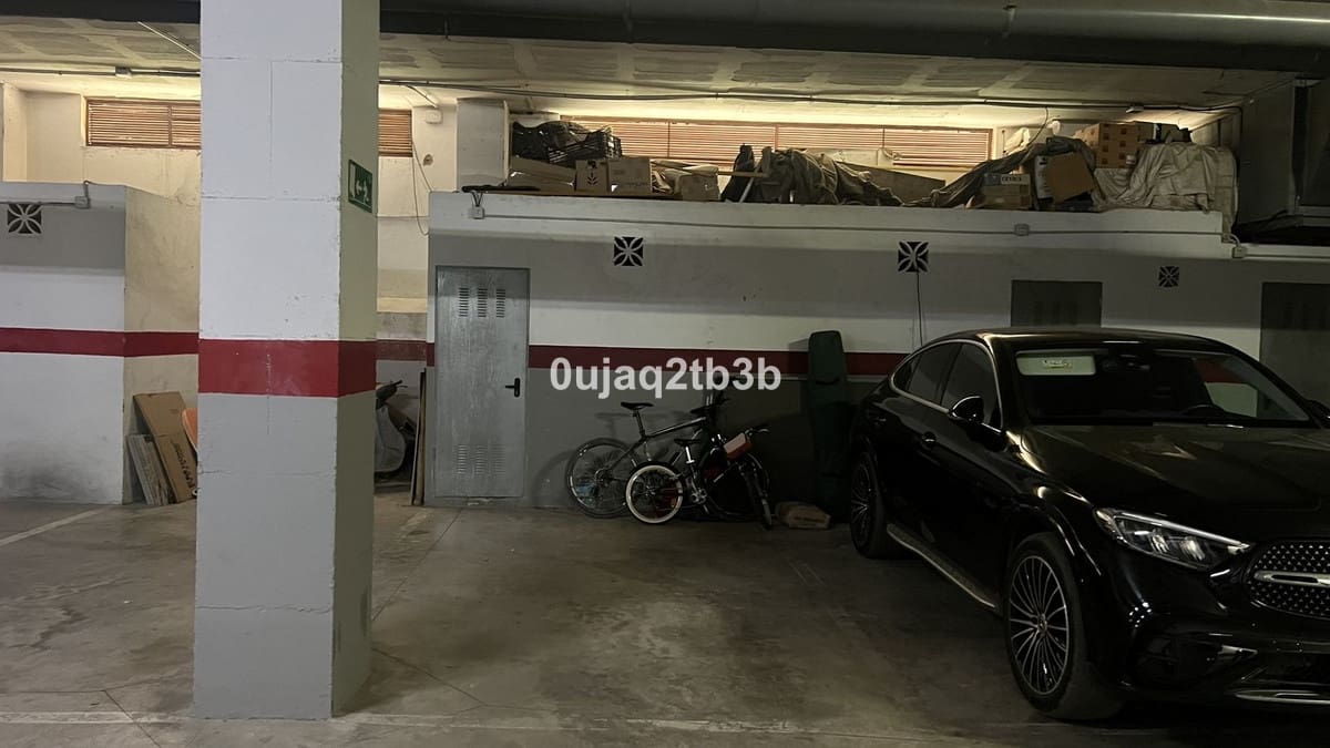 3 slaapkamer Penthouse te koop in Estepona met zwembad - € 477.000 (Ref: 9297801)