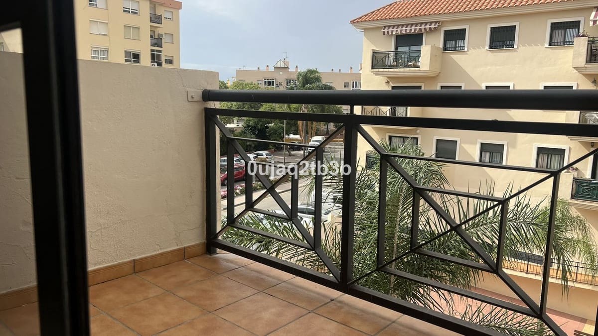 3 slaapkamer Penthouse te koop in Estepona met zwembad - € 477.000 (Ref: 9297801)