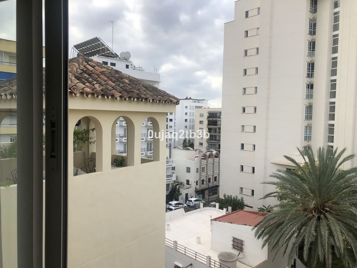 4 makuuhuone Kattohuoneisto myytävänä paikassa Marbella mukana 
autotalli - 875 000 € (Ref: 9297807)