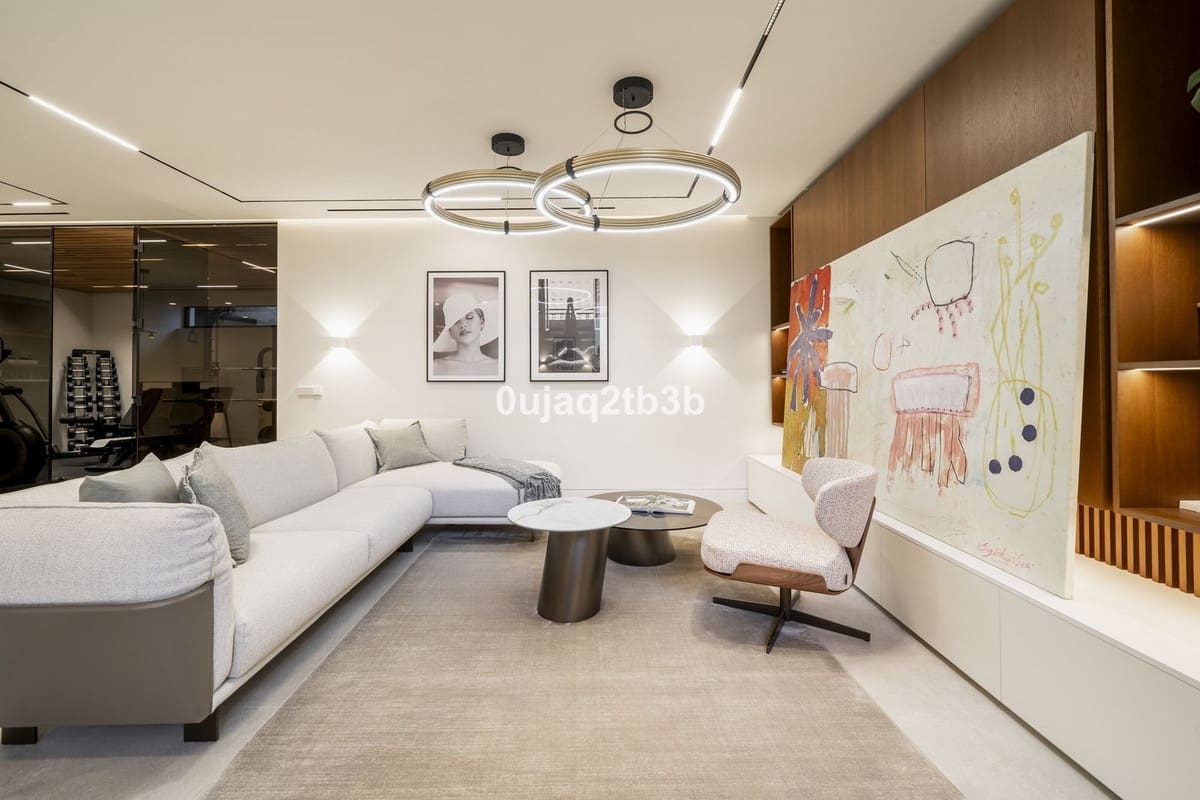 4 sypialnia Willa na sprzedaż w Marbella z basenem garażem - 4 500 000 € (Ref: 9297809)