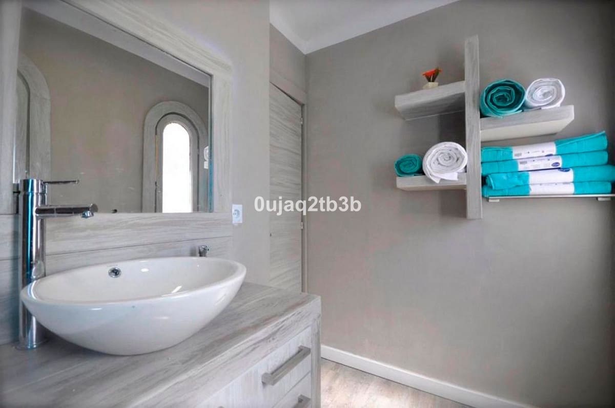 8 soverom Villa til salgs i Marbella med garasje - € 1 845 000 (Ref: 9297811)