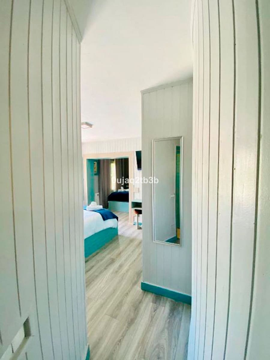 8 soverom Villa til salgs i Marbella med garasje - € 1 845 000 (Ref: 9297811)