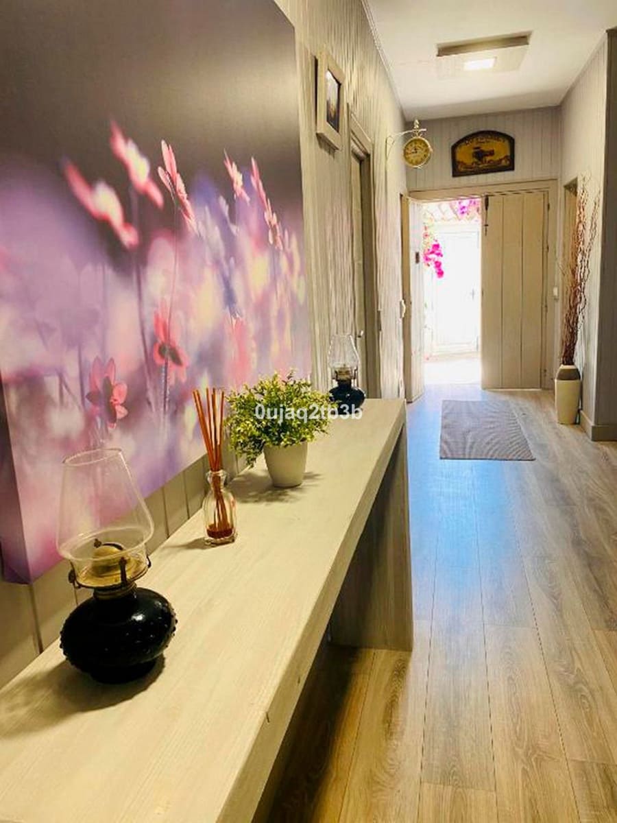 8 soverom Villa til salgs i Marbella med garasje - € 1 845 000 (Ref: 9297811)