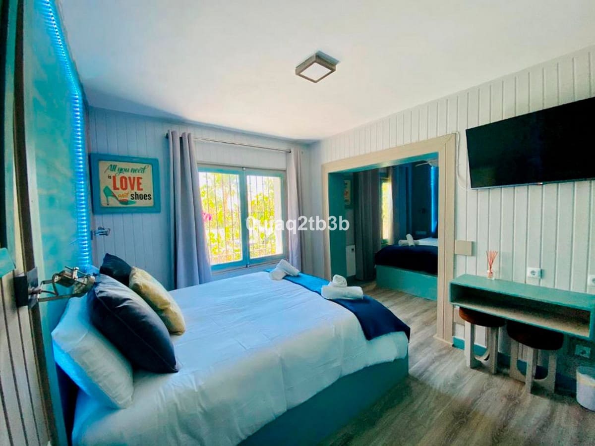 8 soverom Villa til salgs i Marbella med garasje - € 1 845 000 (Ref: 9297811)