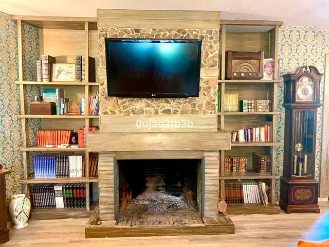 8 soverom Villa til salgs i Huerta Belón - Calvario, Marbella med garasje - € 1 845 000 (Ref: 9297811)