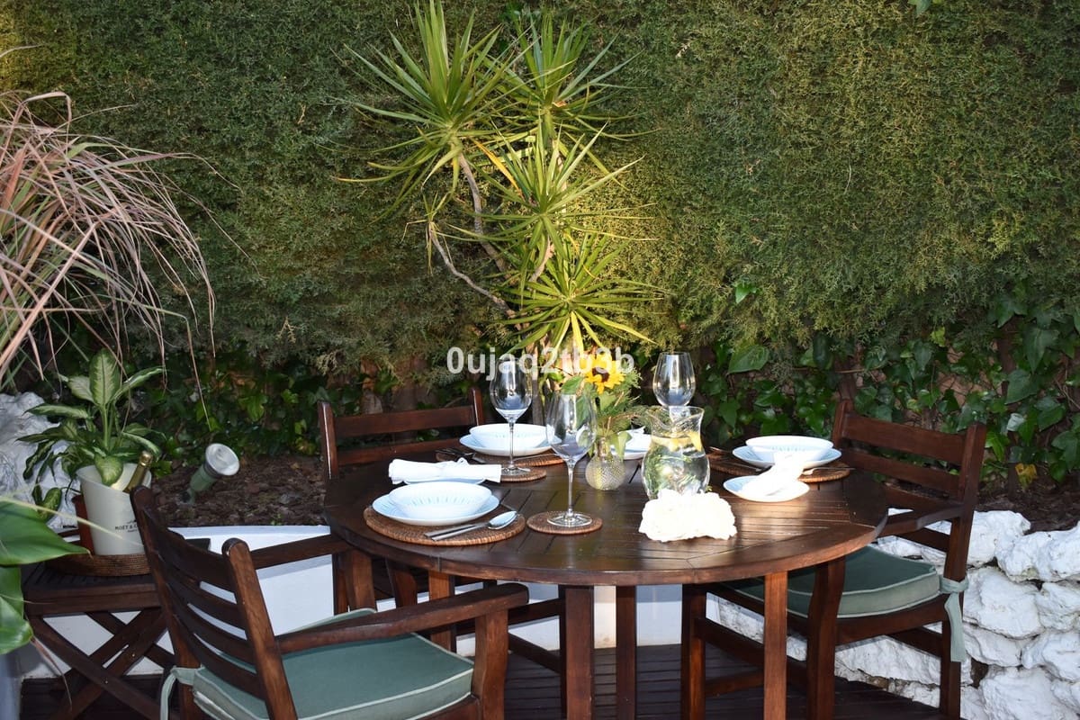 2 makuuhuone Omakotitalo myytävänä paikassa Nueva Andalucia mukana uima-altaan - 550 000 € (Ref: 9297819)