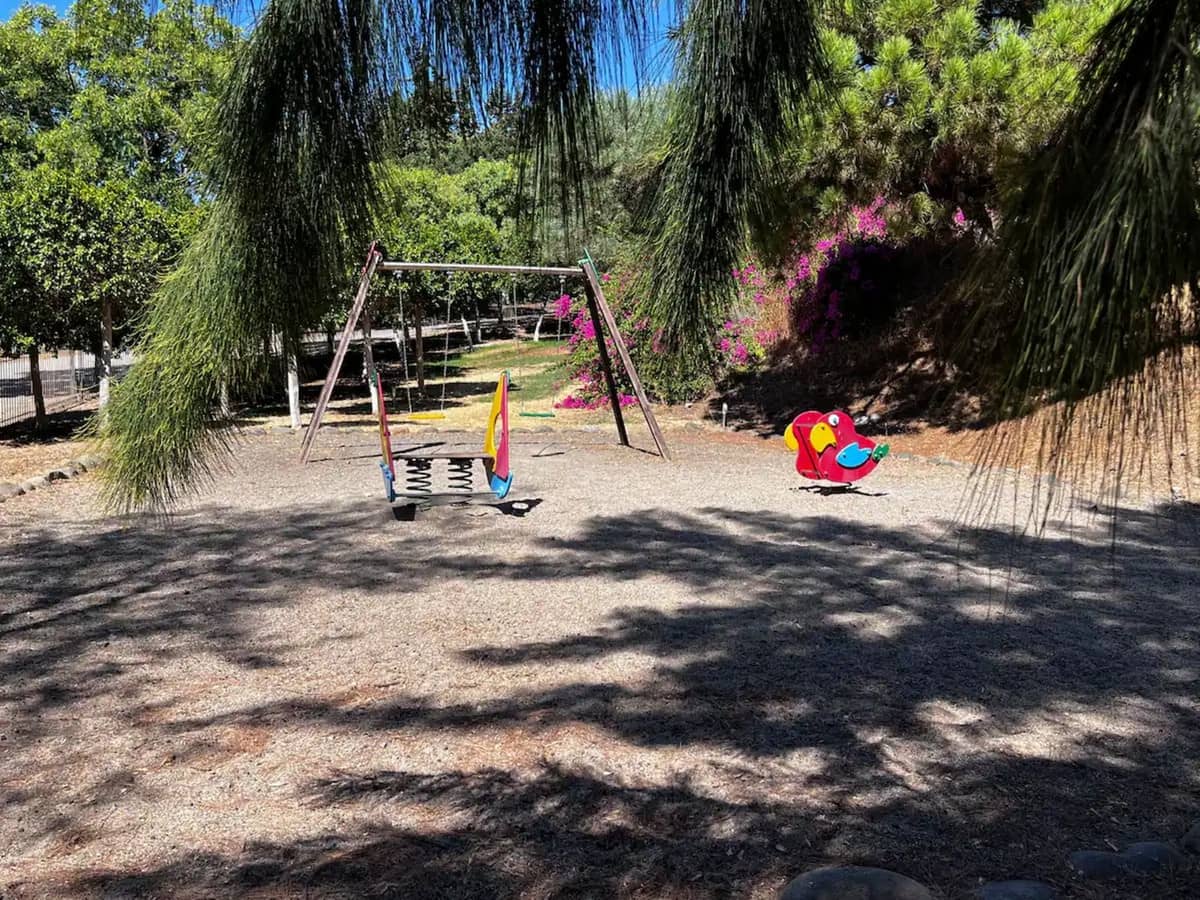 2 Zimmer Apartment zu verkaufen in Benahavis mit Pool Garage - 260.000 € (Ref: 9414315)